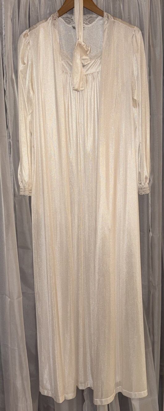 VTG Lingerie 2 Piece Whimsical Angelic Soft Ivory Flowing Long Silky Gown Sz M